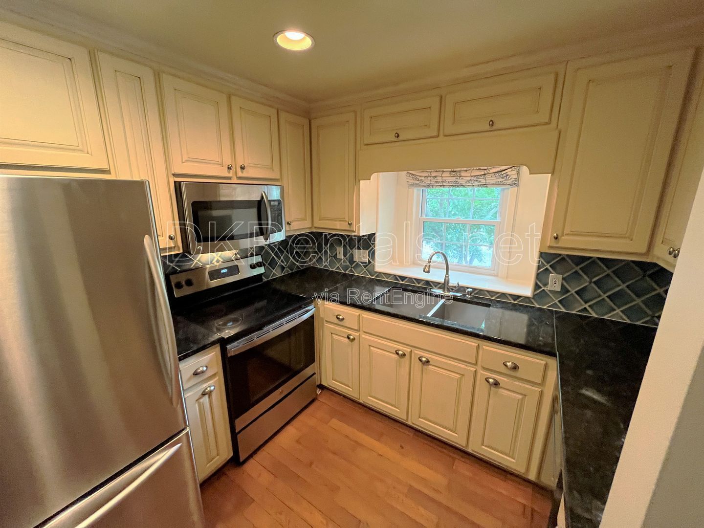 82 Montre Square NW, Atlanta, GA 30327 | Renovated 2BR Condo in Gated Cross Creek property image