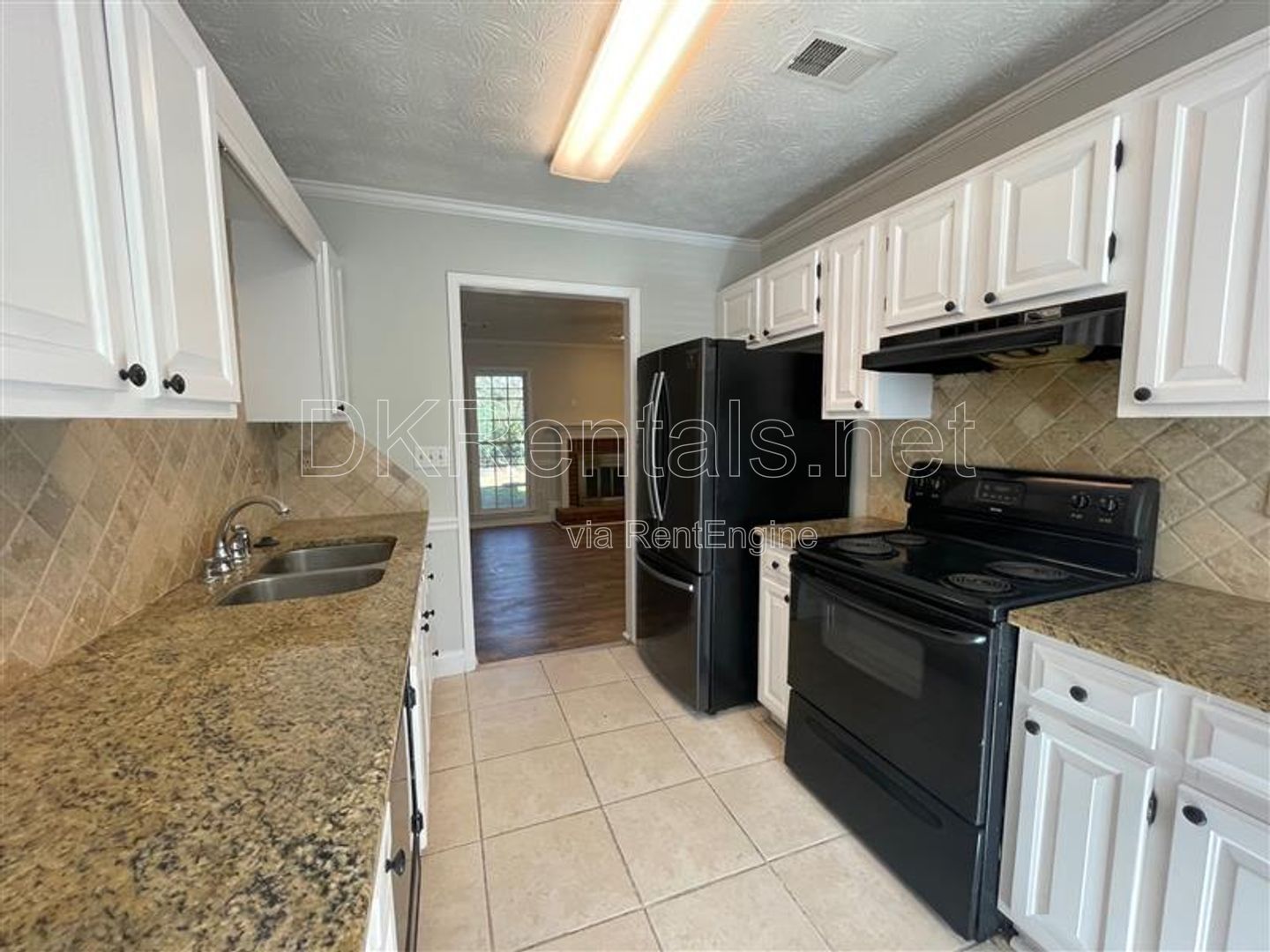 2930 Governors Ct Marietta - You don't want to miss this! property image