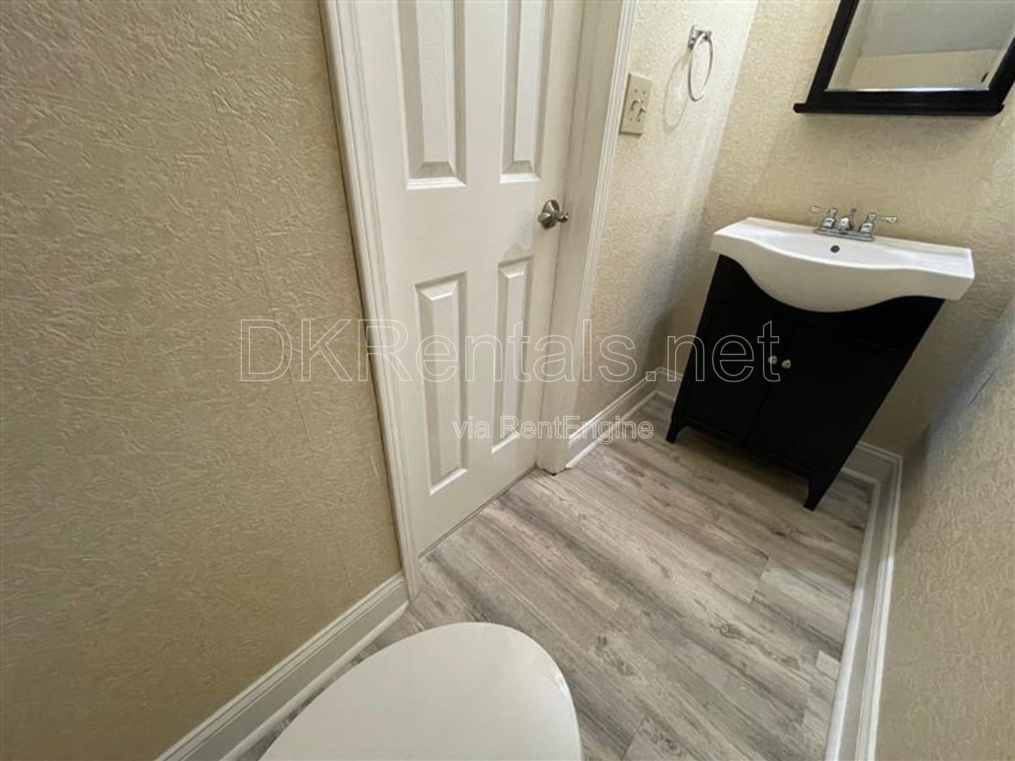 2930 Governors Ct Marietta - You don't want to miss this! property image