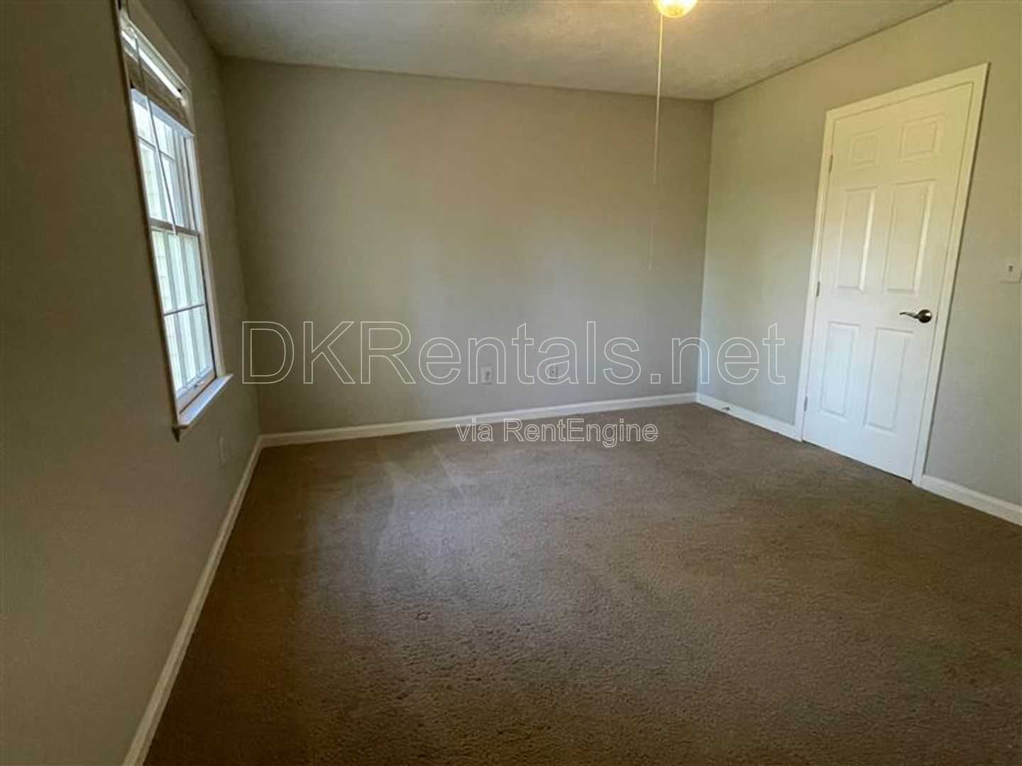 2930 Governors Ct Marietta - You don't want to miss this! property image