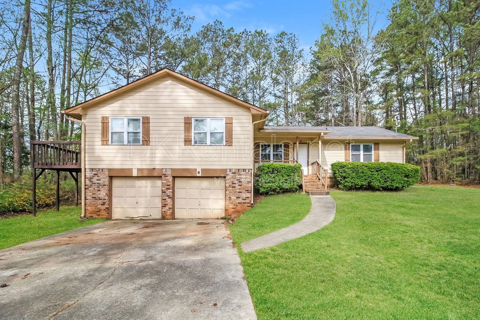 Renovated duplex in Stockbridge! property image