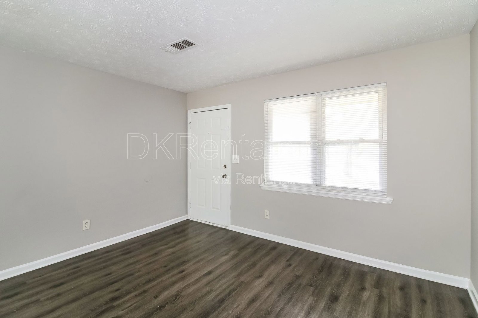 Renovated duplex in Stockbridge! property image