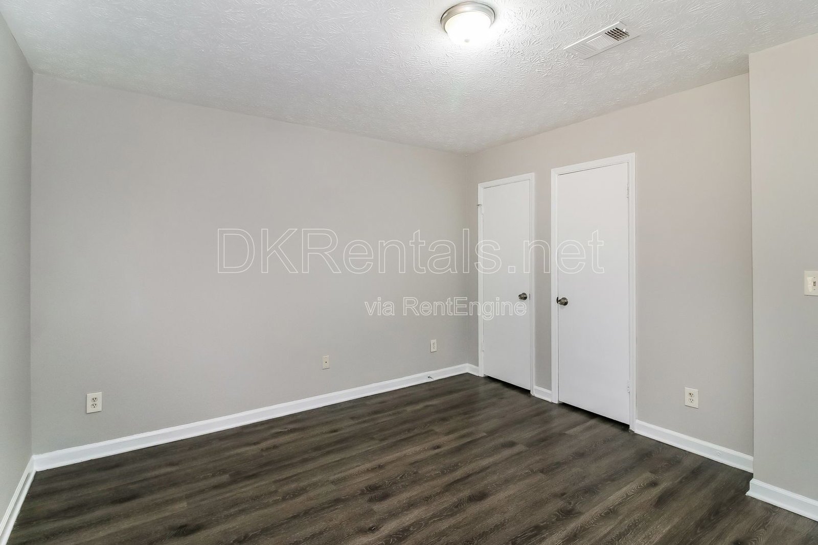 Renovated duplex in Stockbridge! property image