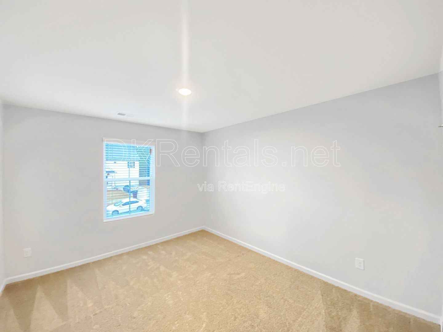 Modern home in the desirable Dawsonville, GA! property image