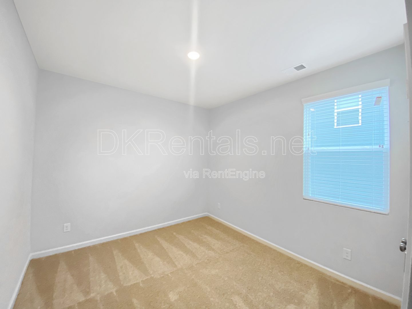 Modern home in the desirable Dawsonville, GA! property image