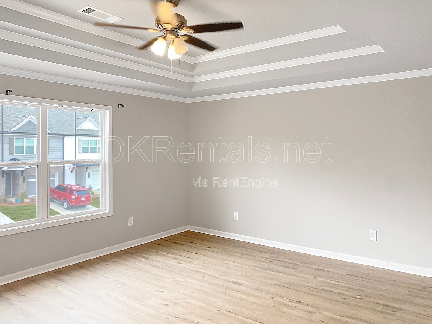 Stylish 3-Bedroom Townhouse with community pool access! property image
