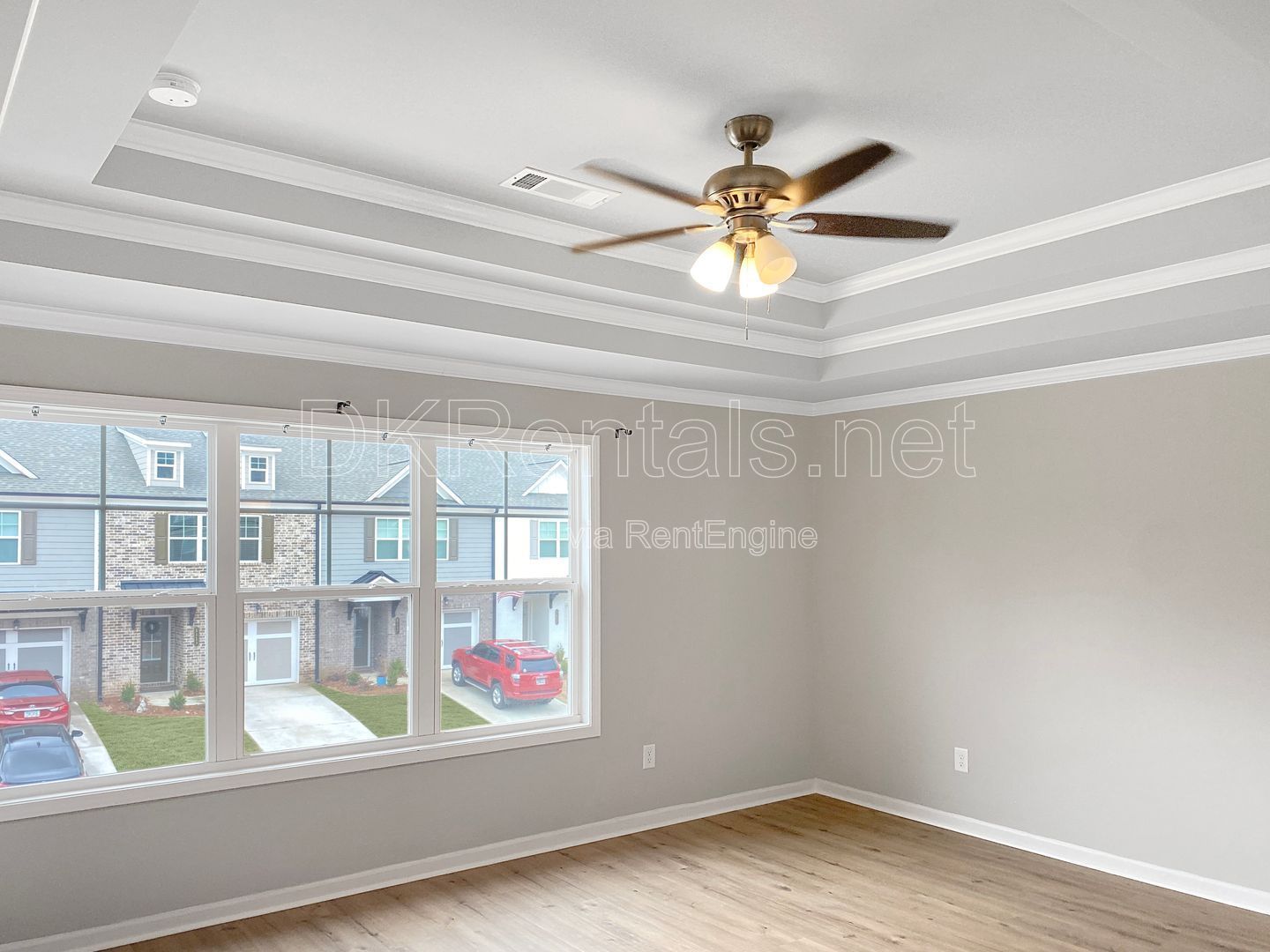 Stylish 3-Bedroom Townhouse with community pool access! property image