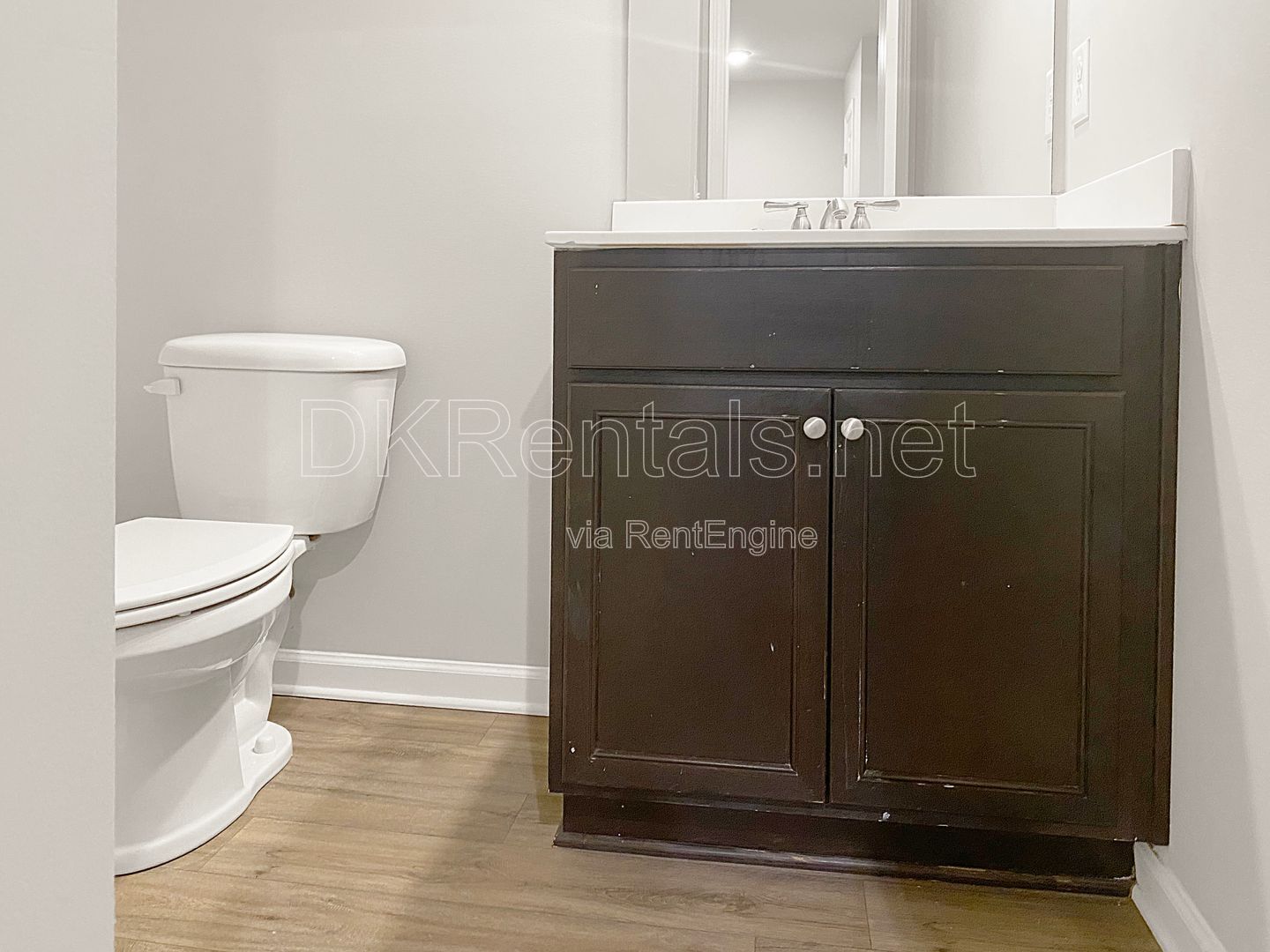 Stylish 3-Bedroom Townhouse with community pool access! property image