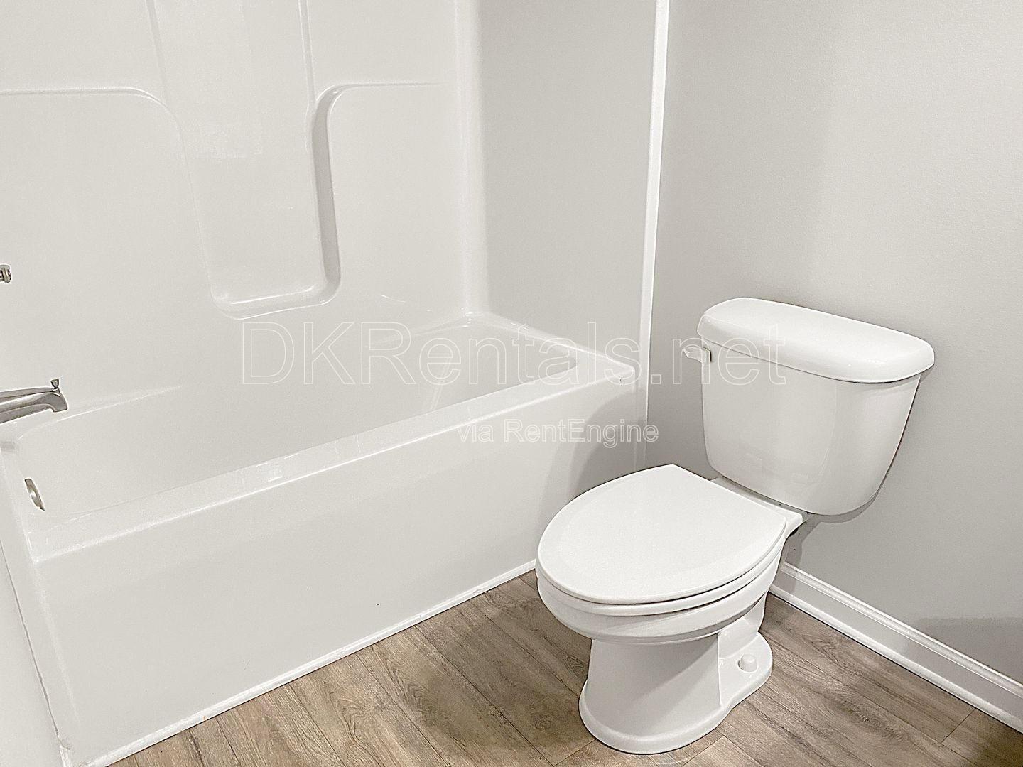 Stylish 3-Bedroom Townhouse with community pool access! property image
