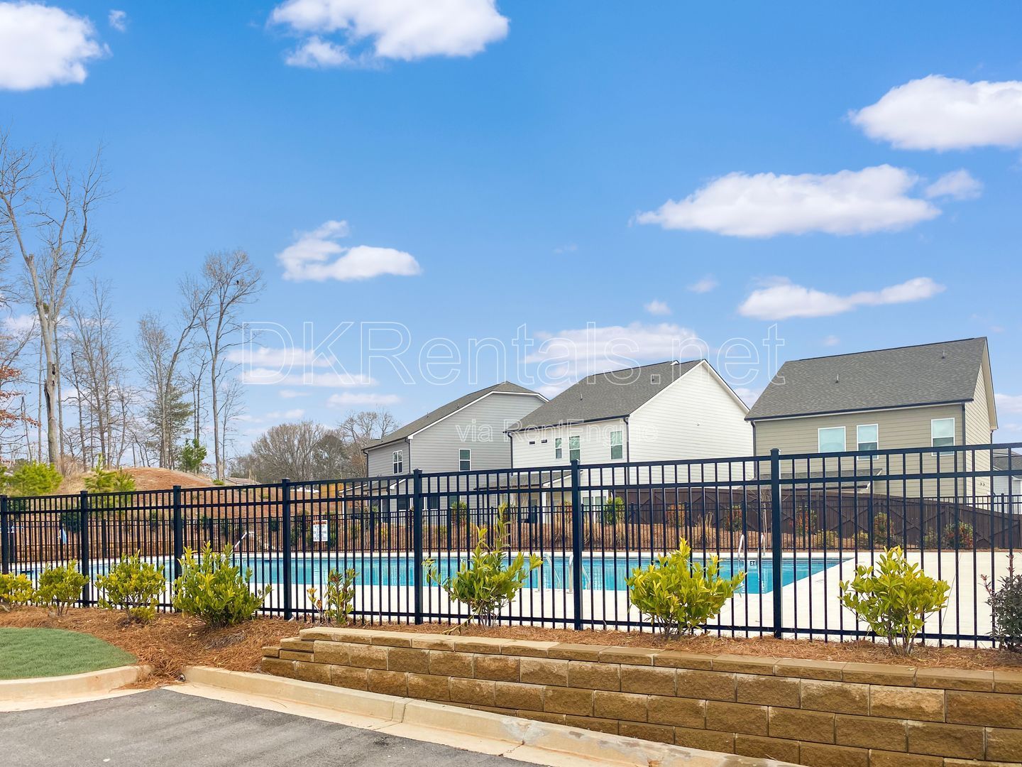 Stylish 3-Bedroom Townhouse with community pool access! property image