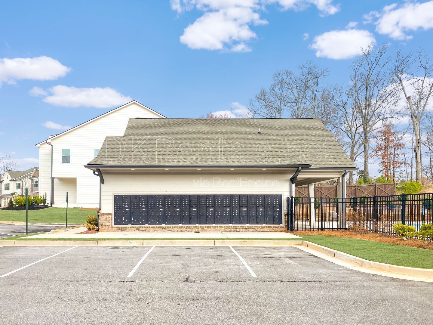 Stylish 3-Bedroom Townhouse with community pool access! property image