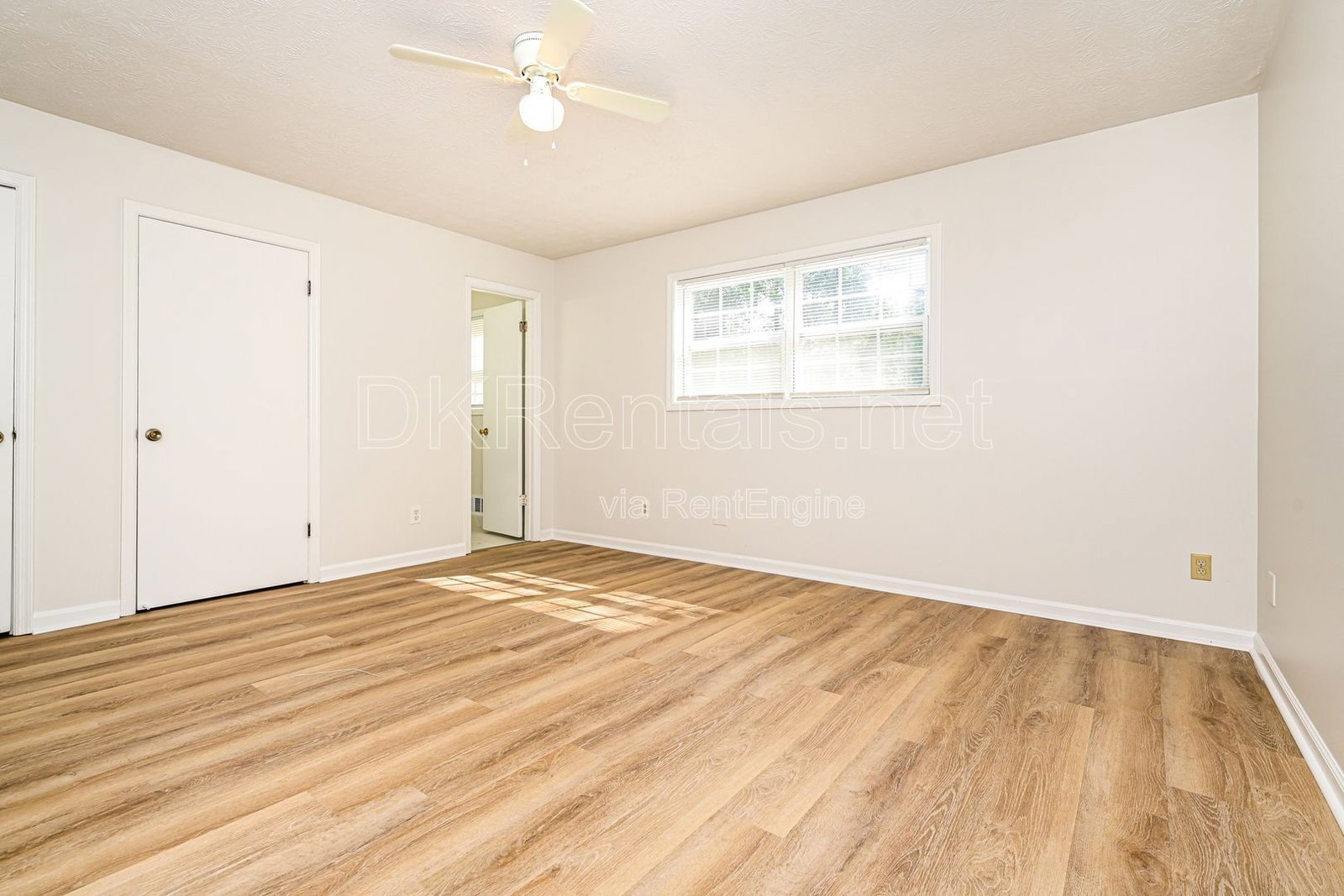 2807 Hickory Ln,  Snellville, GA 30078 property image