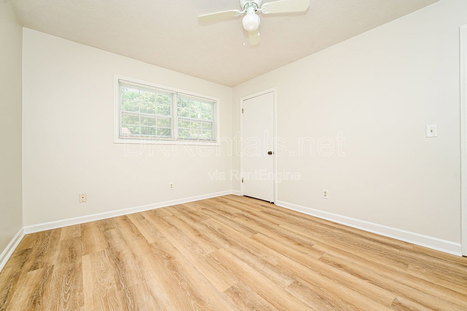 2807 Hickory Ln,  Snellville, GA 30078 property image