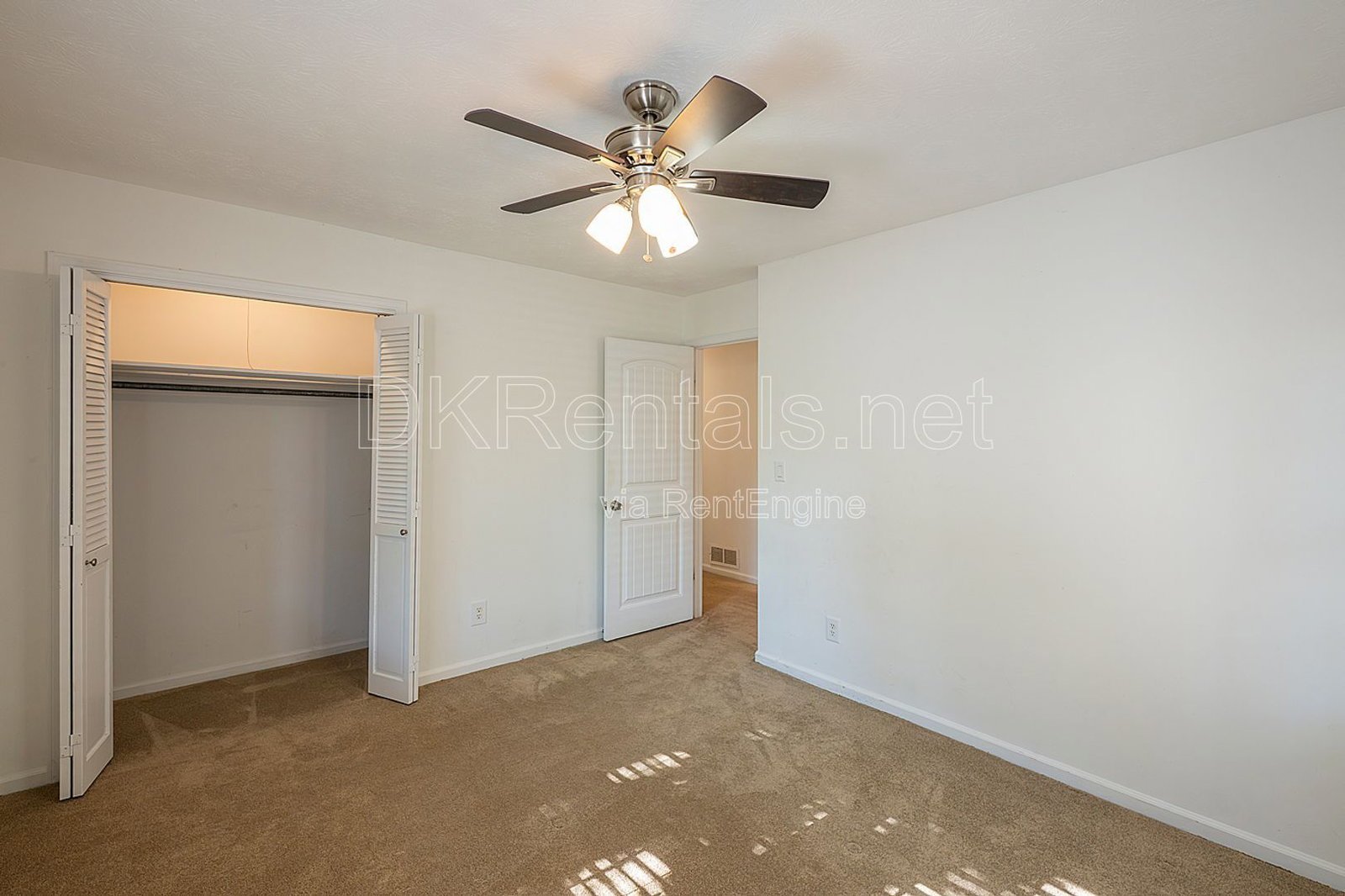 Renovated house in Alpharetta cu-de-sac property image