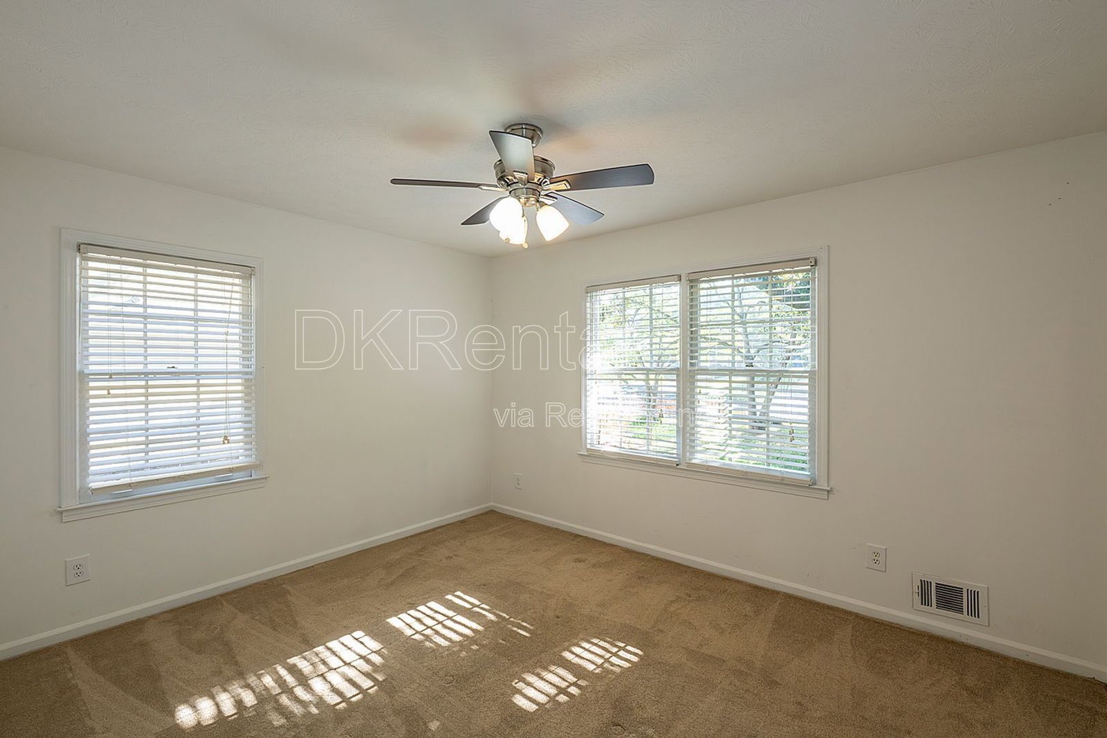 Renovated house in Alpharetta cu-de-sac property image