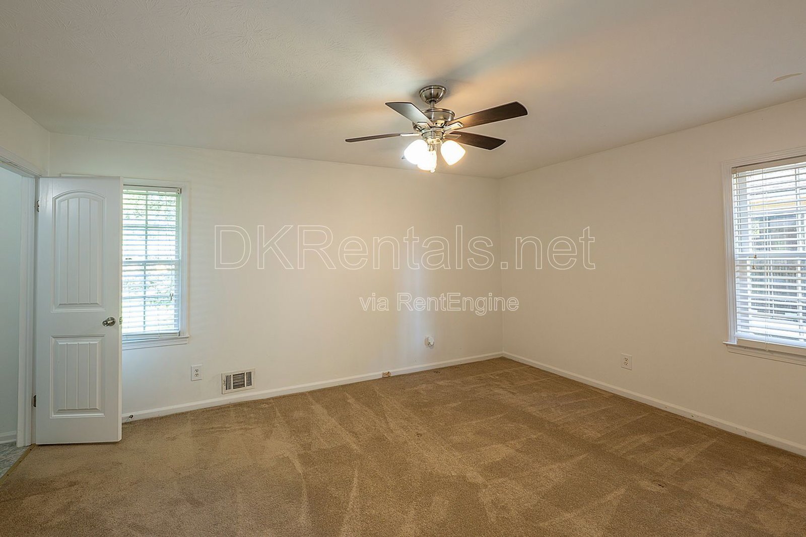 Renovated house in Alpharetta cu-de-sac property image