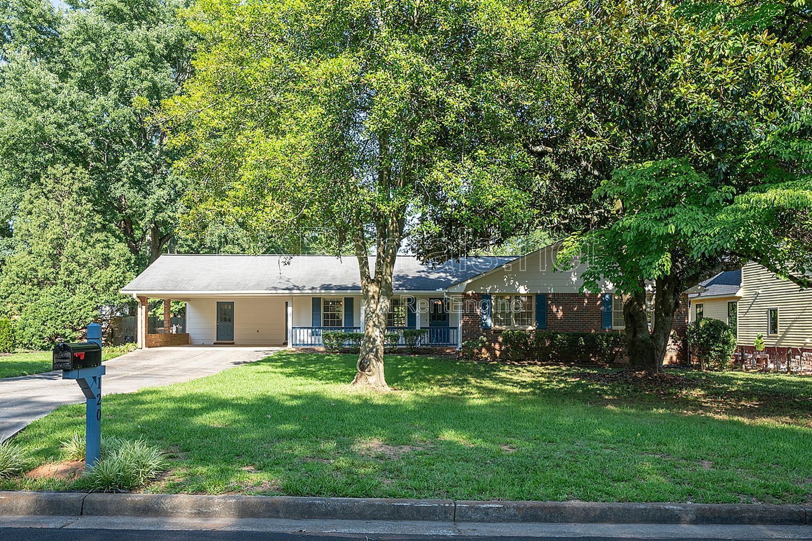 Renovated house in Alpharetta cu-de-sac property image