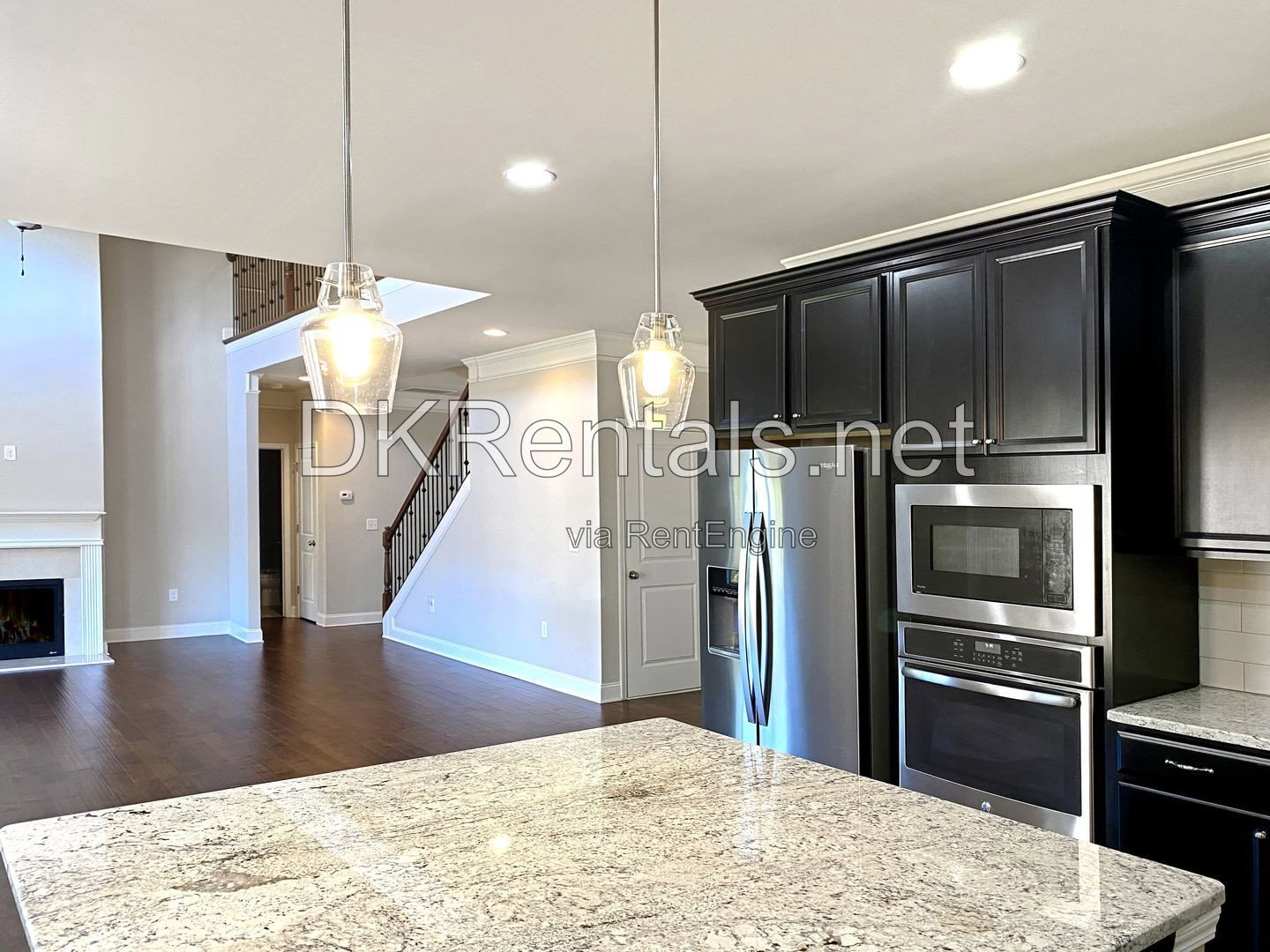 582 Warrenton Run Dr Sugar Hill, GA 30518 property image
