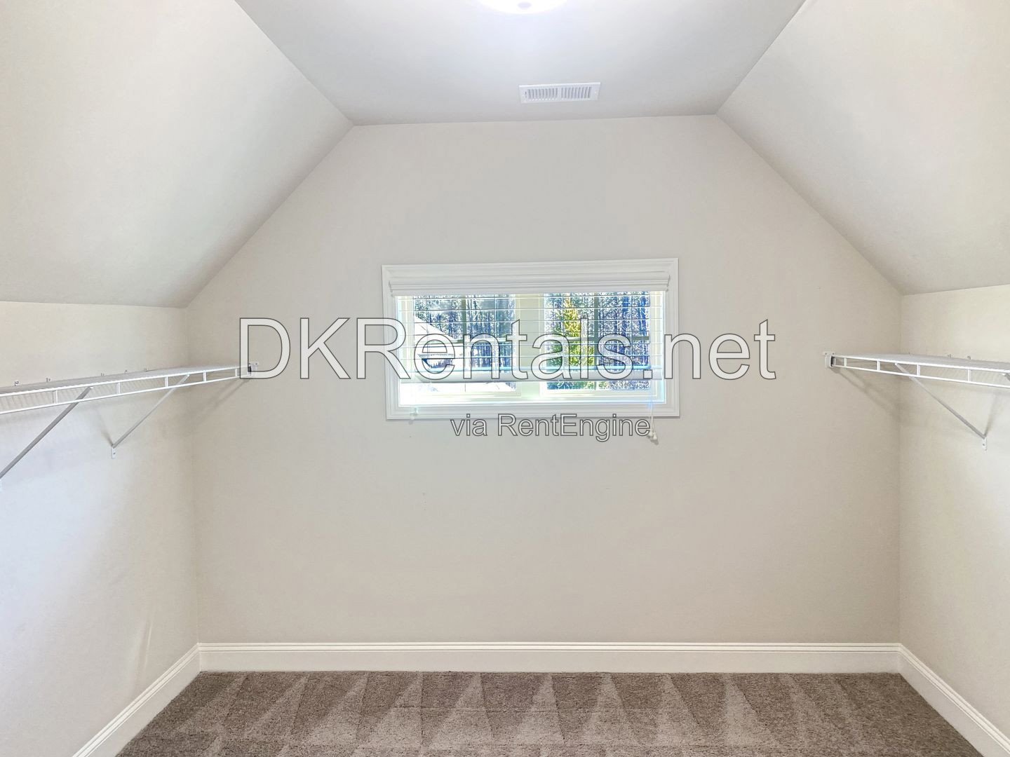 582 Warrenton Run Dr Sugar Hill, GA 30518 property image