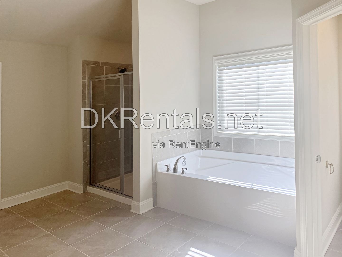 582 Warrenton Run Dr Sugar Hill, GA 30518 property image