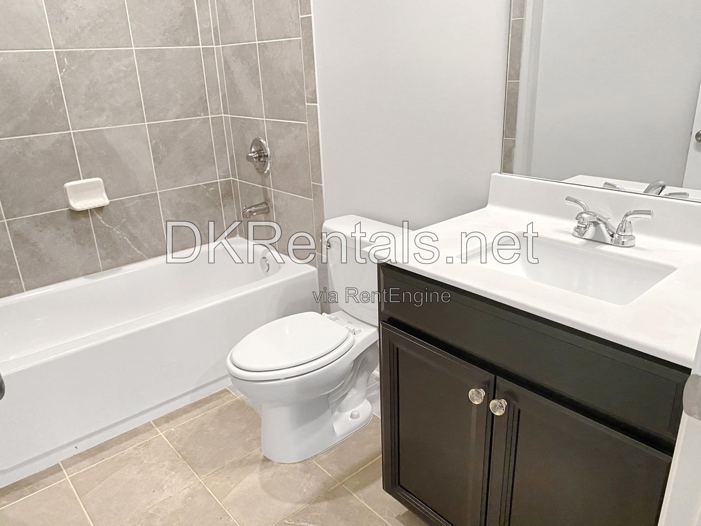 582 Warrenton Run Dr Sugar Hill, GA 30518 property image