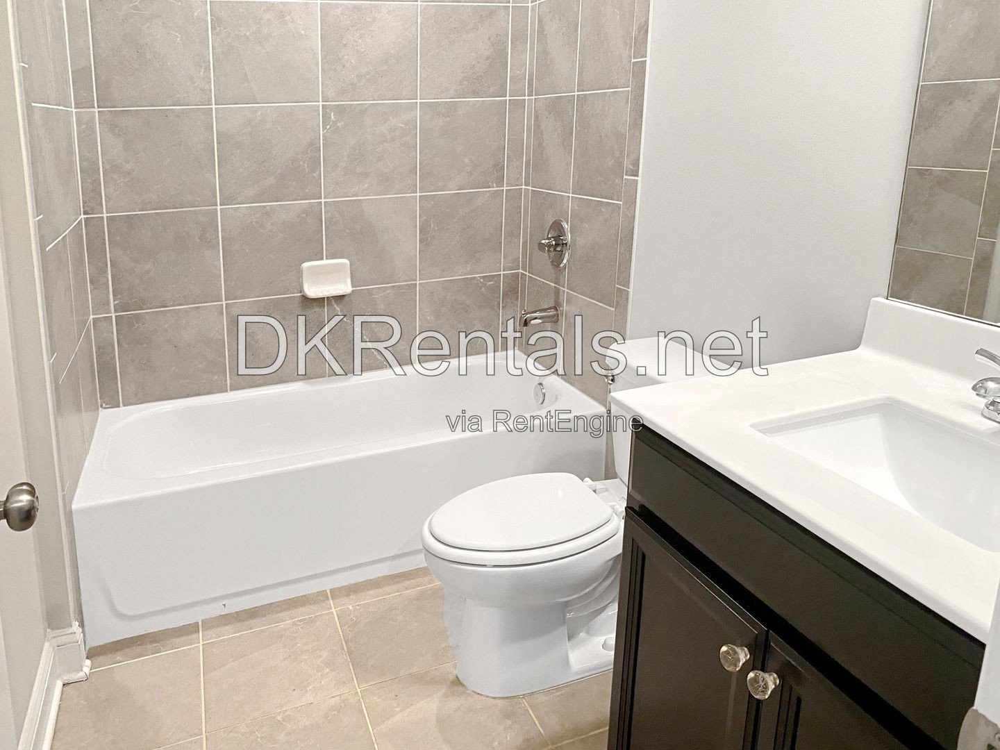 582 Warrenton Run Dr Sugar Hill, GA 30518 property image