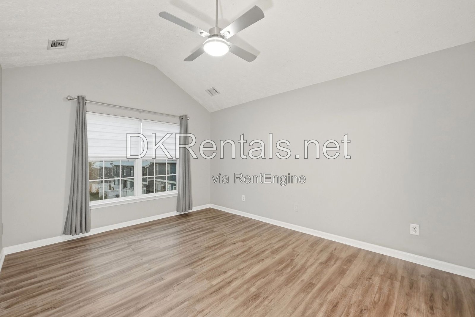 6311 Shoreview Circle Flowery Branch, GA 30542 property image