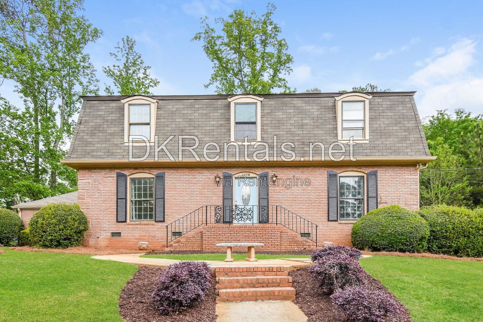 Charming 4-bedroom with ample outdoor space! property image