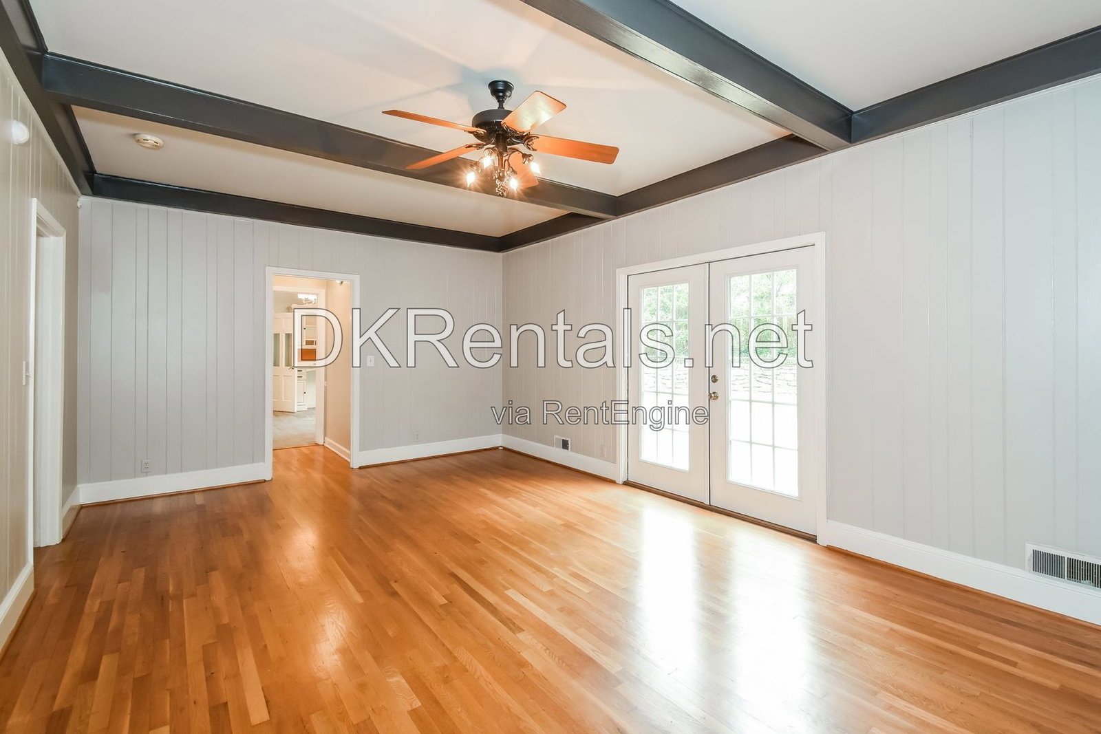 Charming 4-bedroom with ample outdoor space! property image