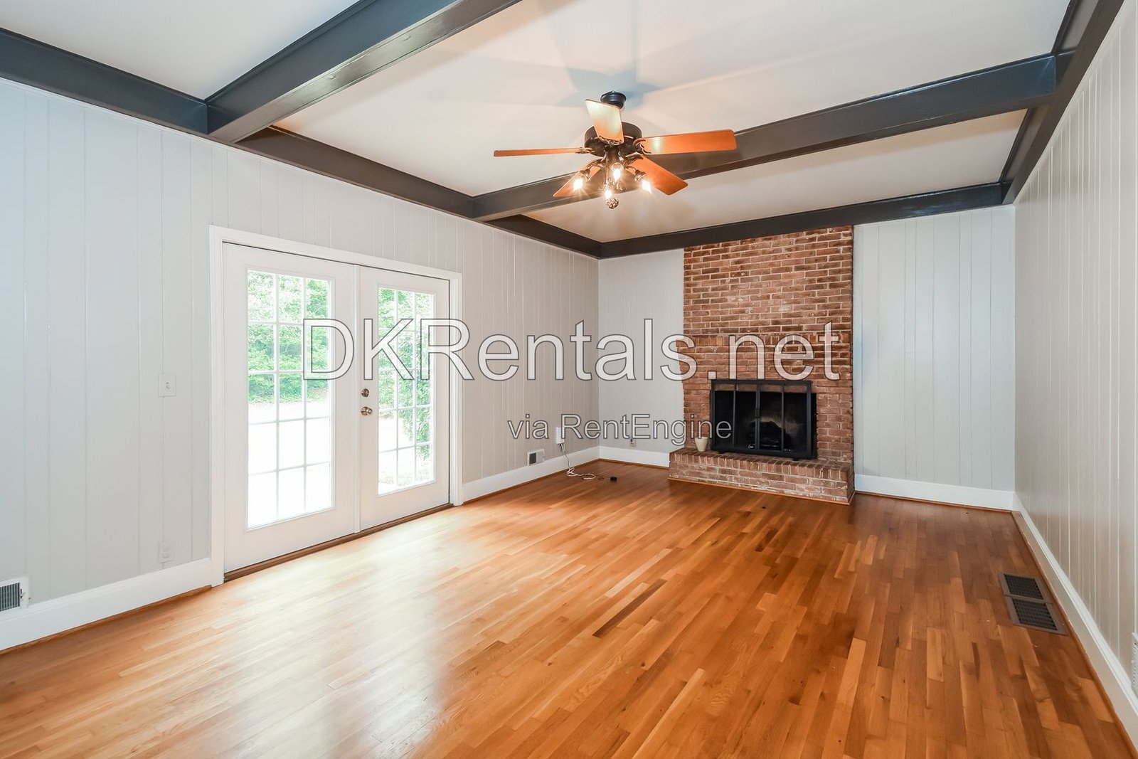 Charming 4-bedroom with ample outdoor space! property image