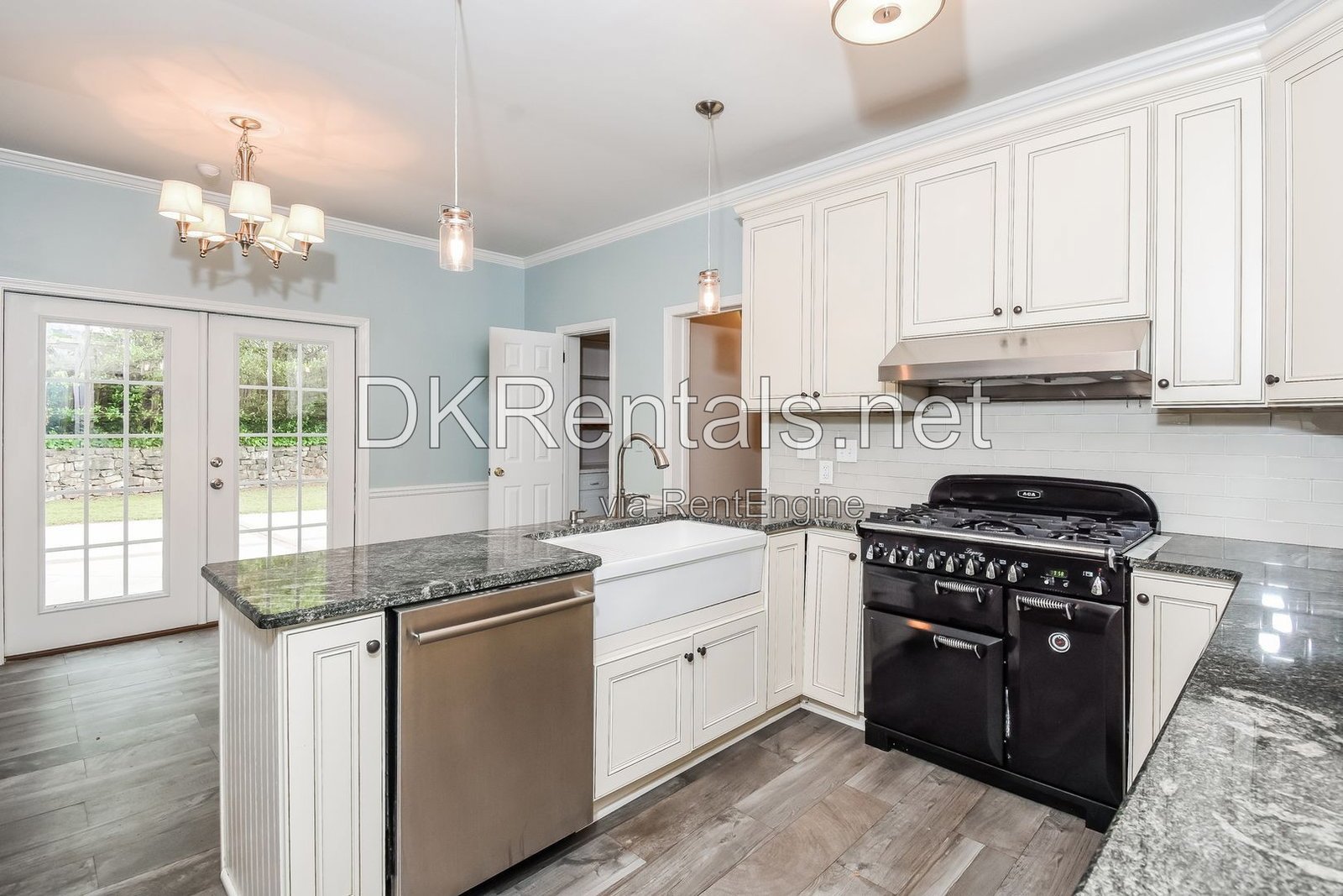 Charming 4-bedroom with ample outdoor space! property image
