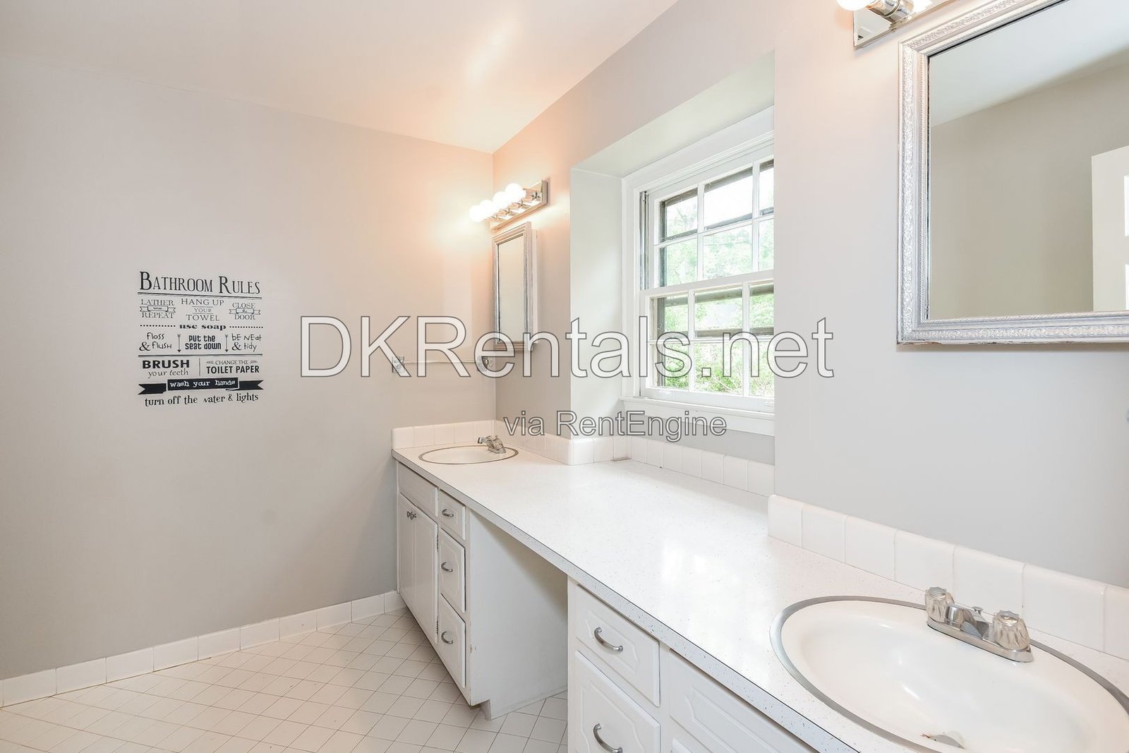 Charming 4-bedroom with ample outdoor space! property image