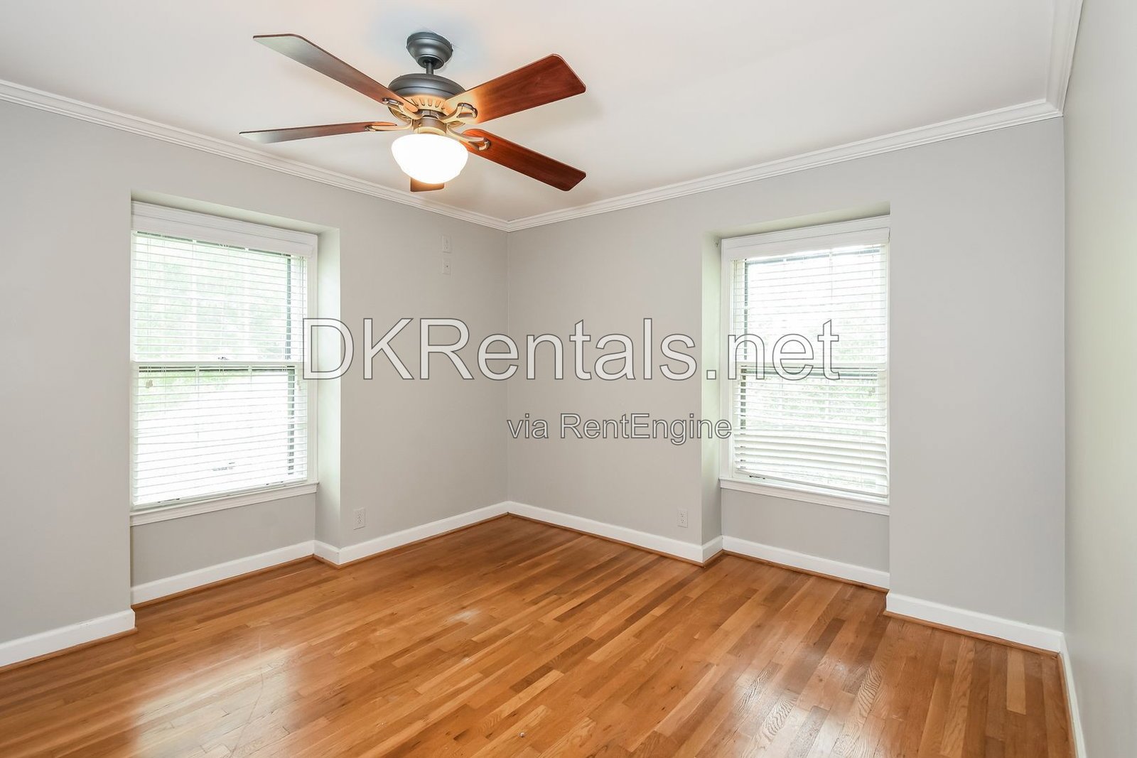 Charming 4-bedroom with ample outdoor space! property image