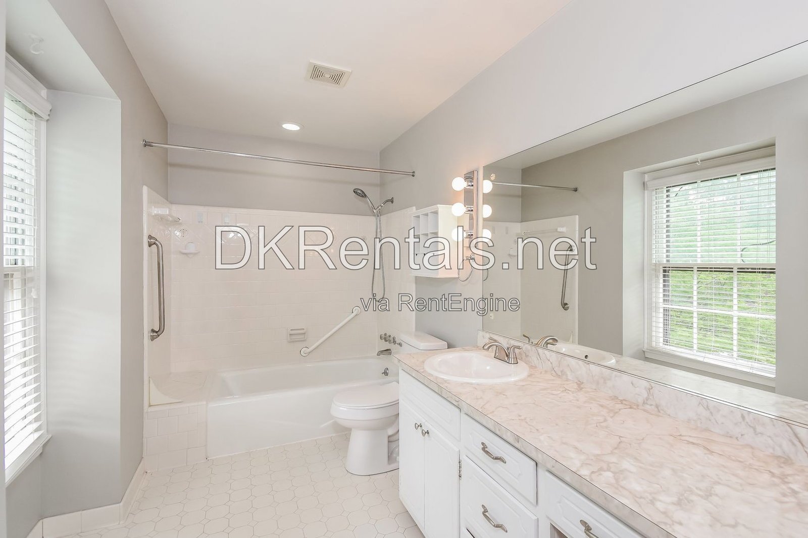 Charming 4-bedroom with ample outdoor space! property image