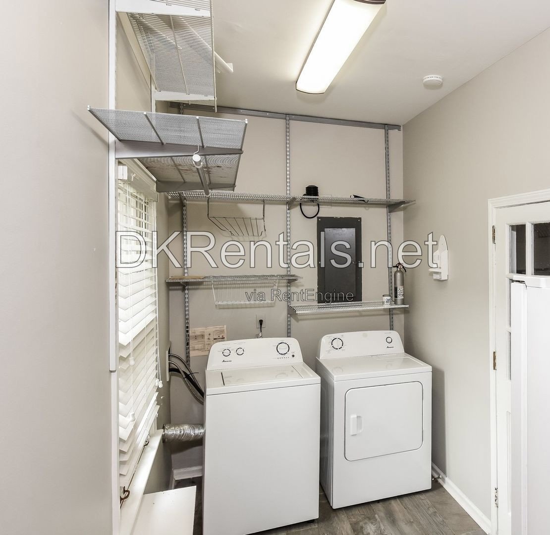 Charming 4-bedroom with ample outdoor space! property image
