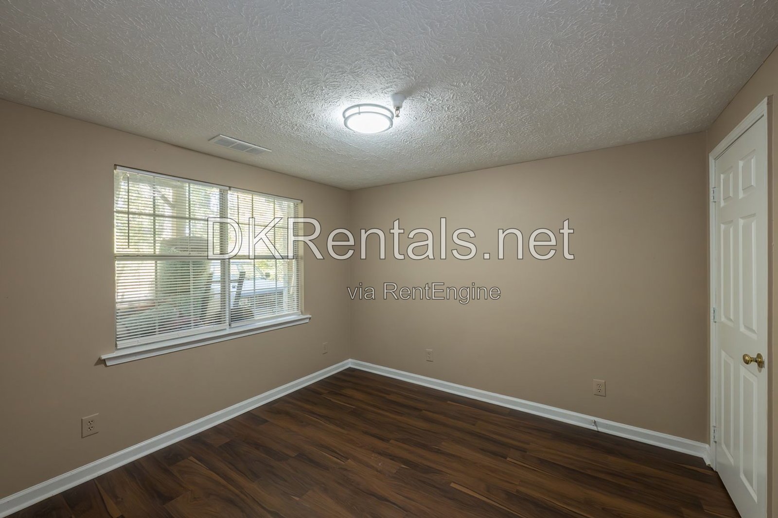 Charming 1-bedroom apartment in Canton! property image