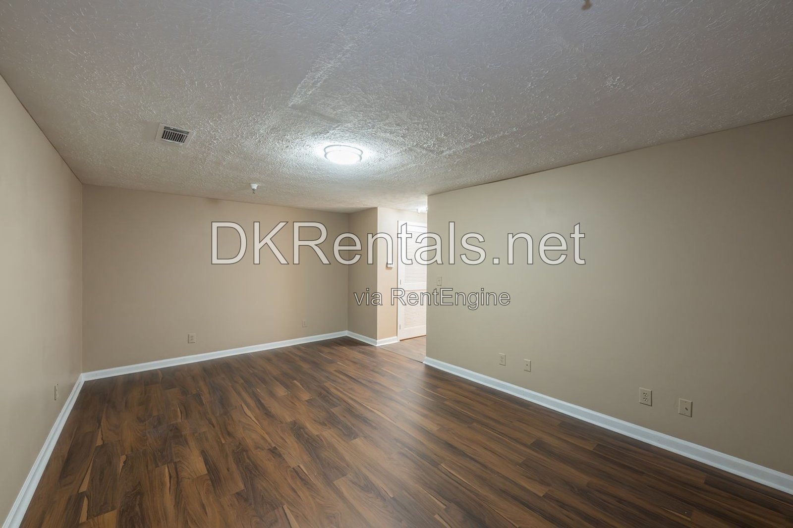 Charming 1-bedroom apartment in Canton! property image