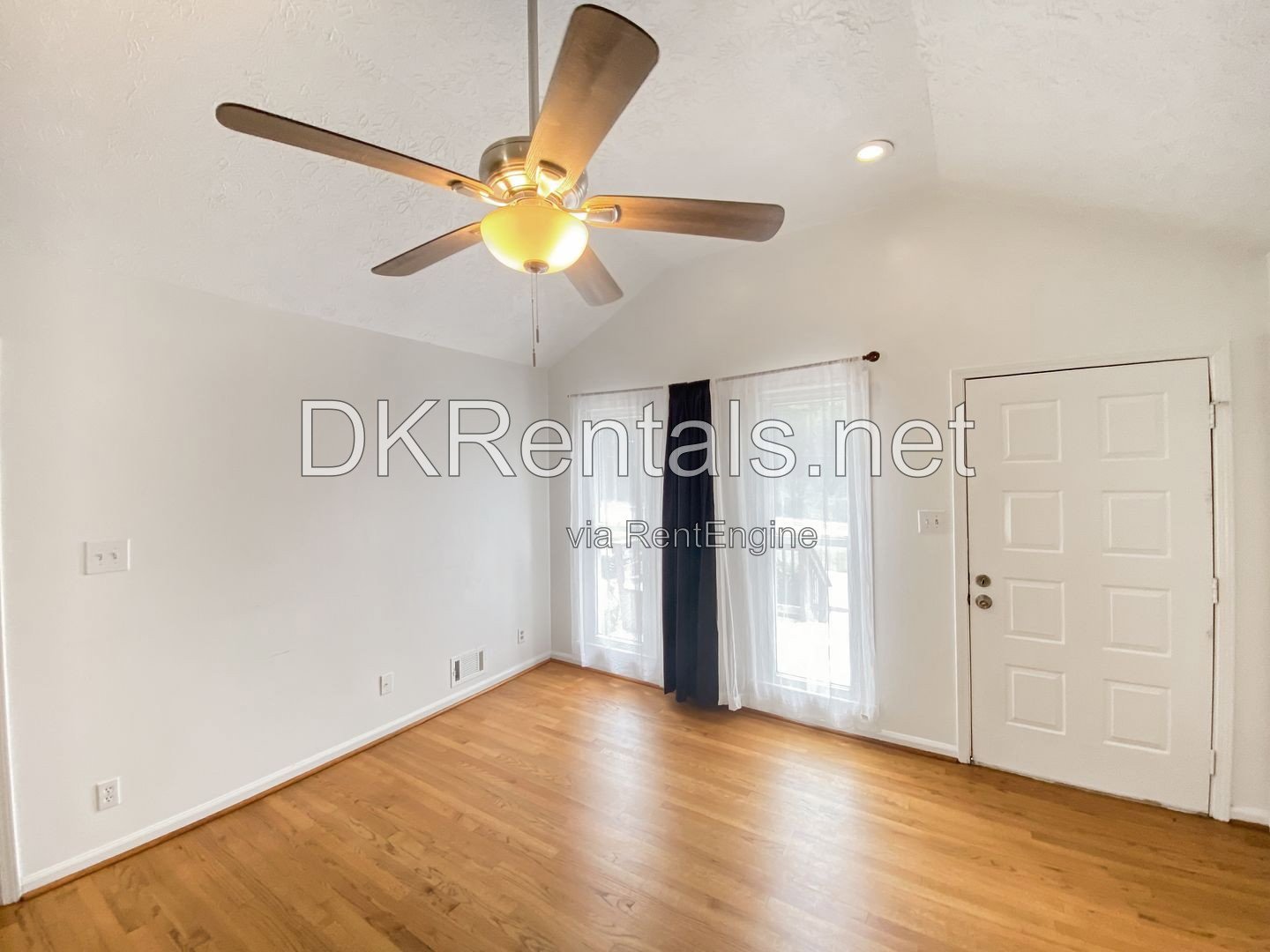 Cozy ranch with natural surroundings! property image