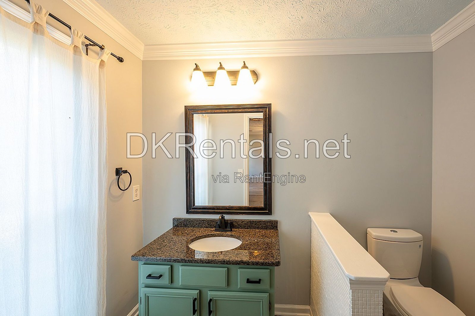 114 Eagle Glen Drive property image