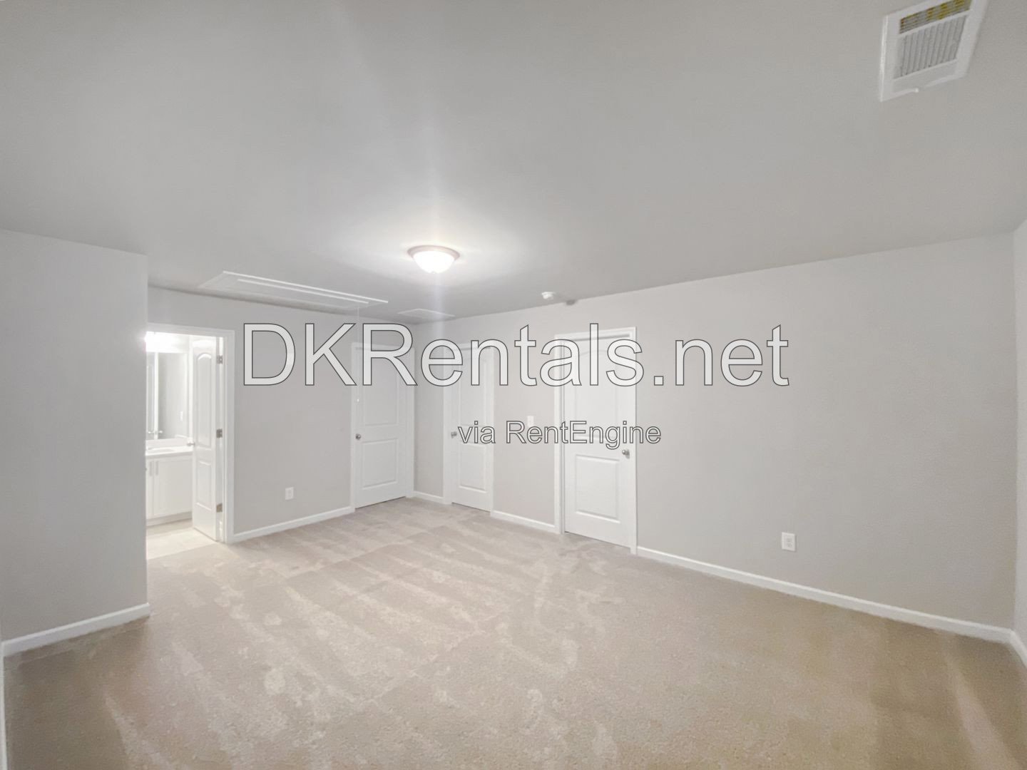 Modern and spacious townhouse in Norcross! property image