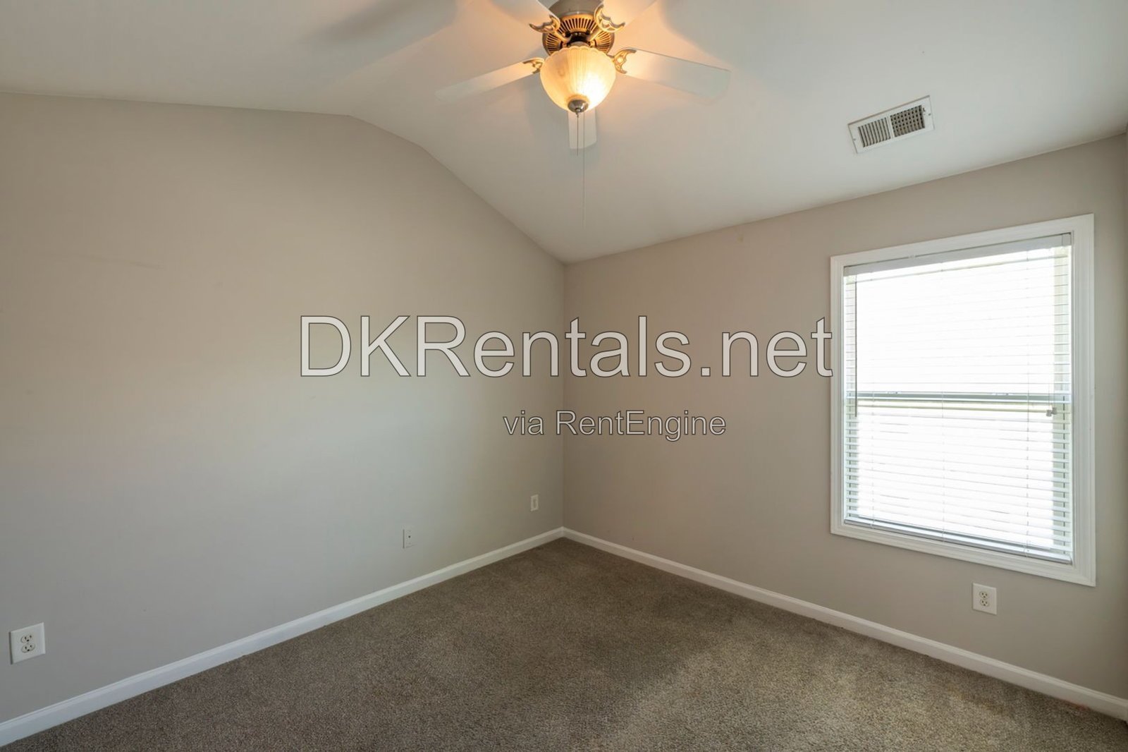 South Atlanta Townhome in Gated Community property image