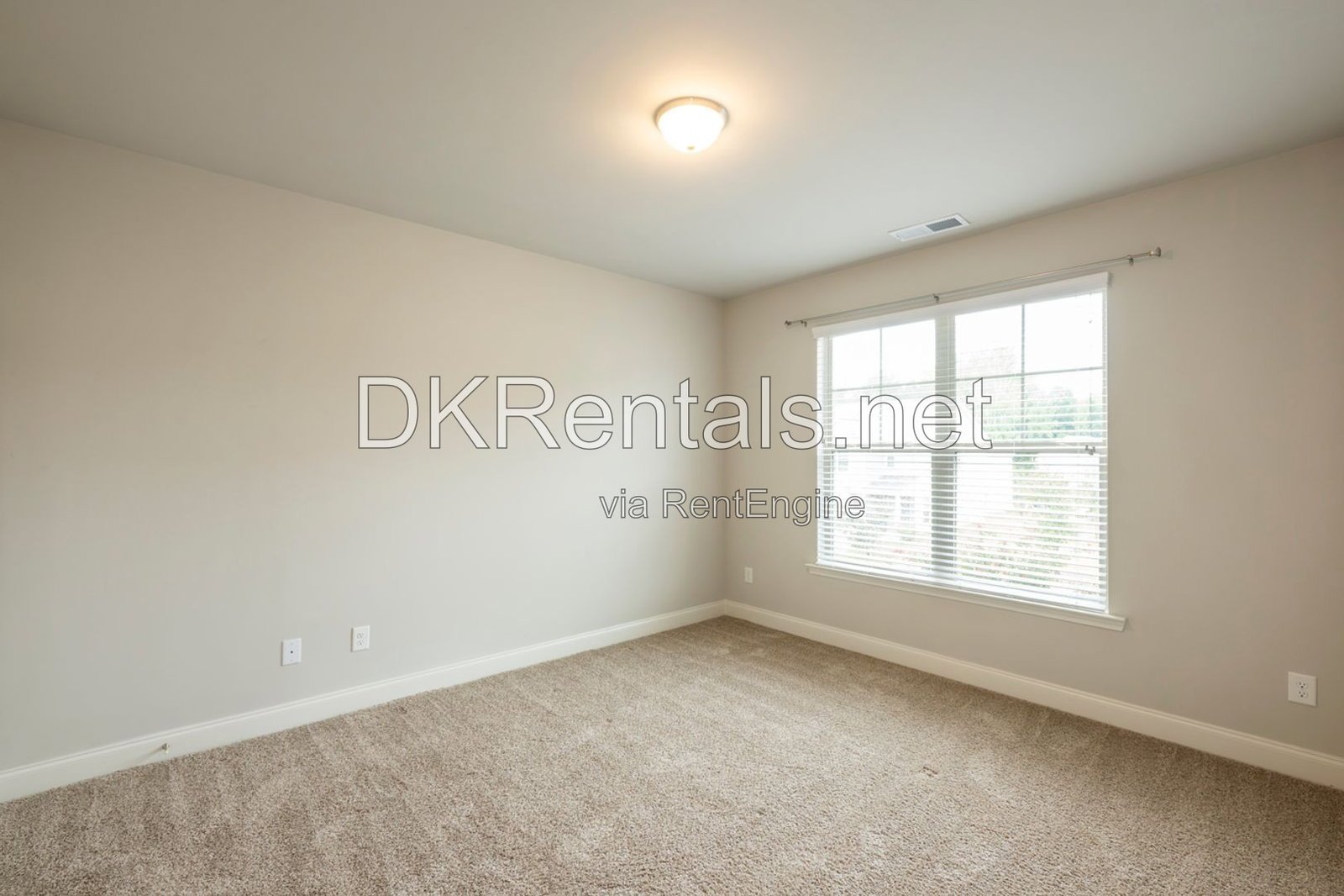 6220 Trickle Bend Atlanta, GA 30349 property image