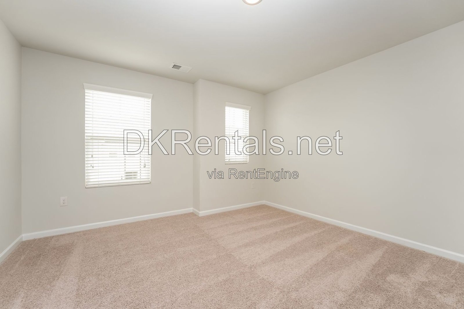 1141 Point Place Dr Loganville, GA 30052 property image