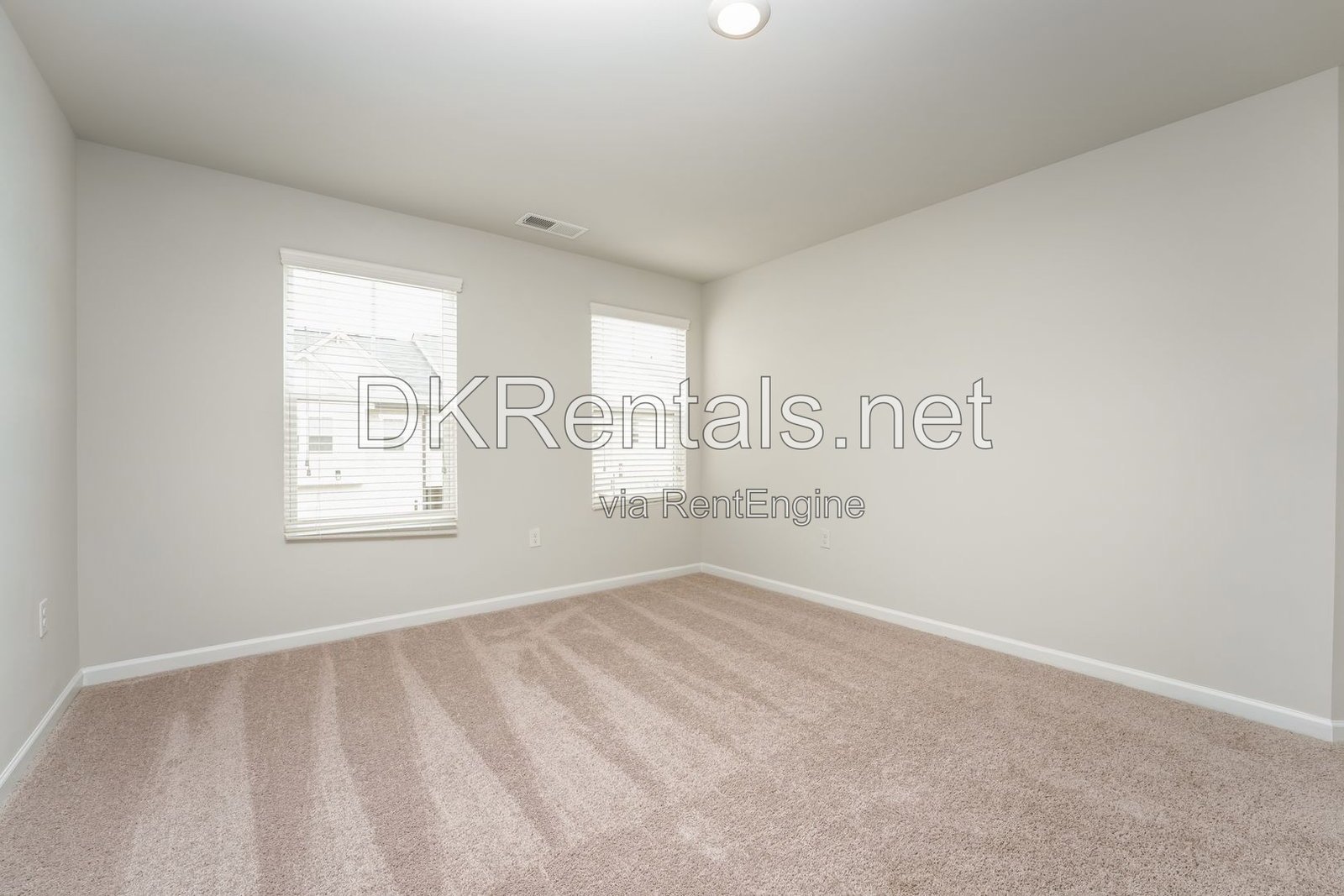 1141 Point Place Dr Loganville, GA 30052 property image