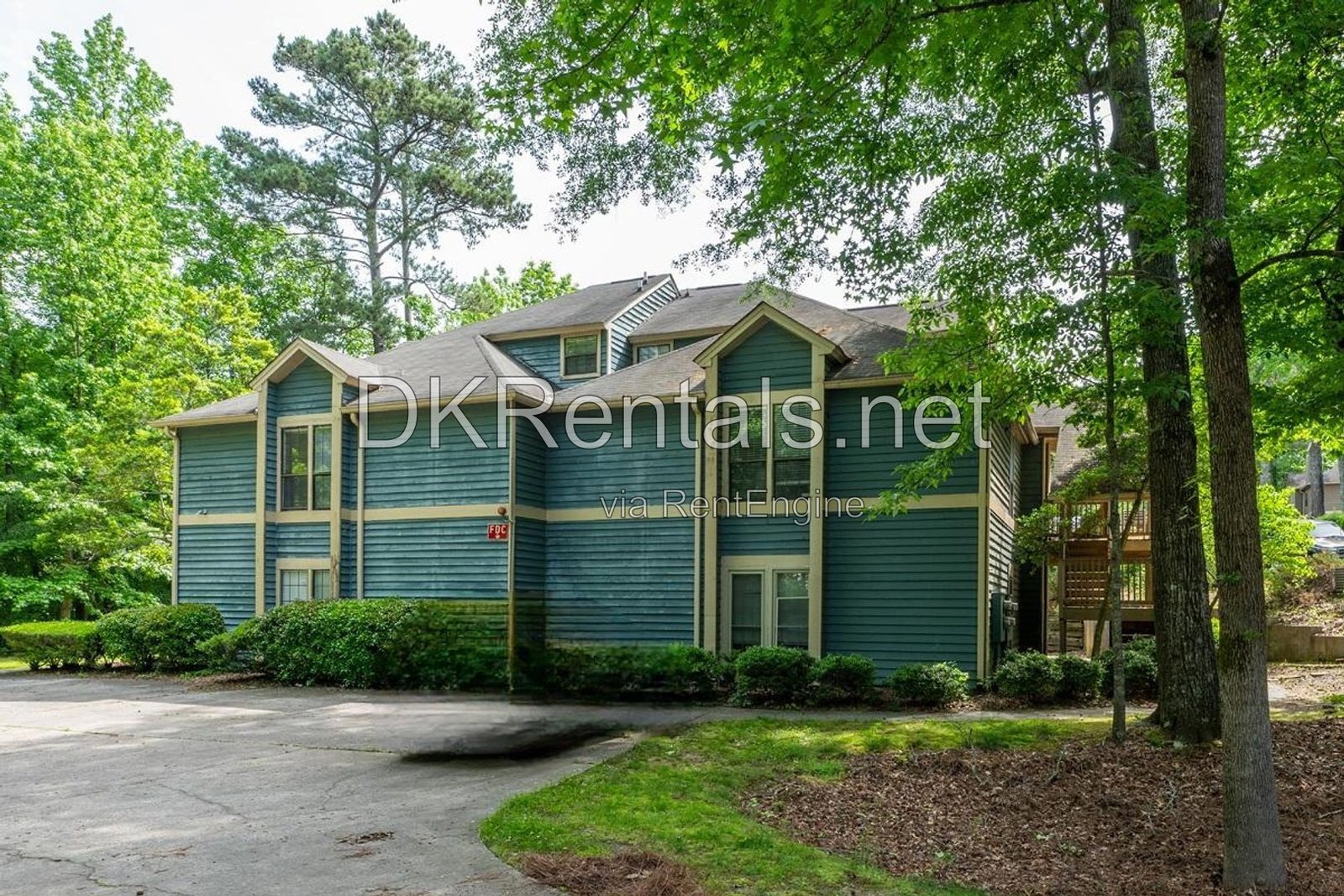 Cozy and confortable condo in Alpharetta! property image