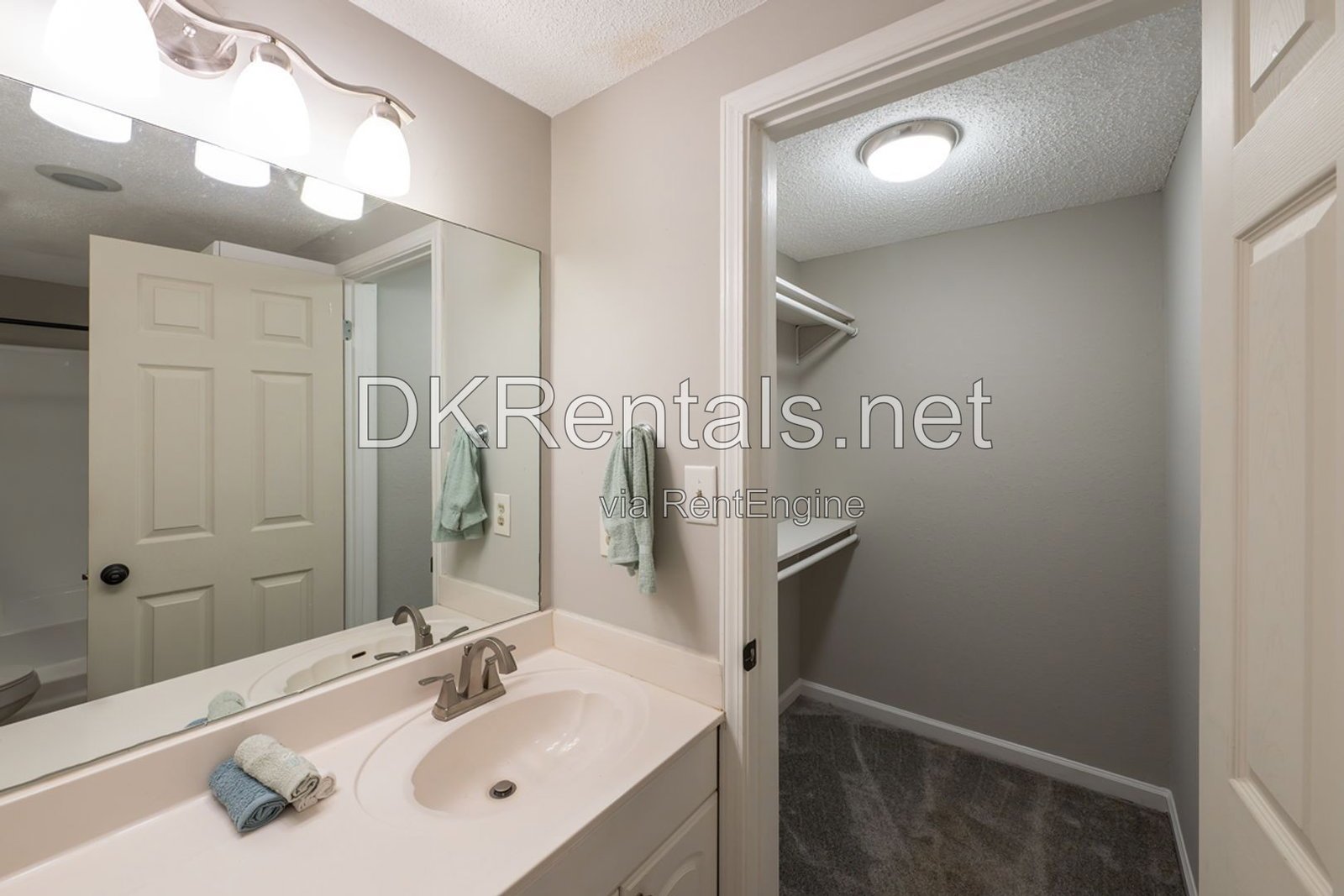Cozy and confortable condo in Alpharetta! property image