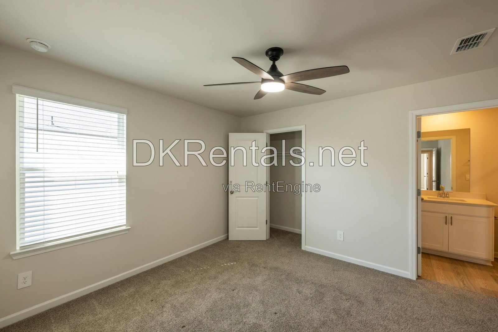 327 Valley Oak Drive property image