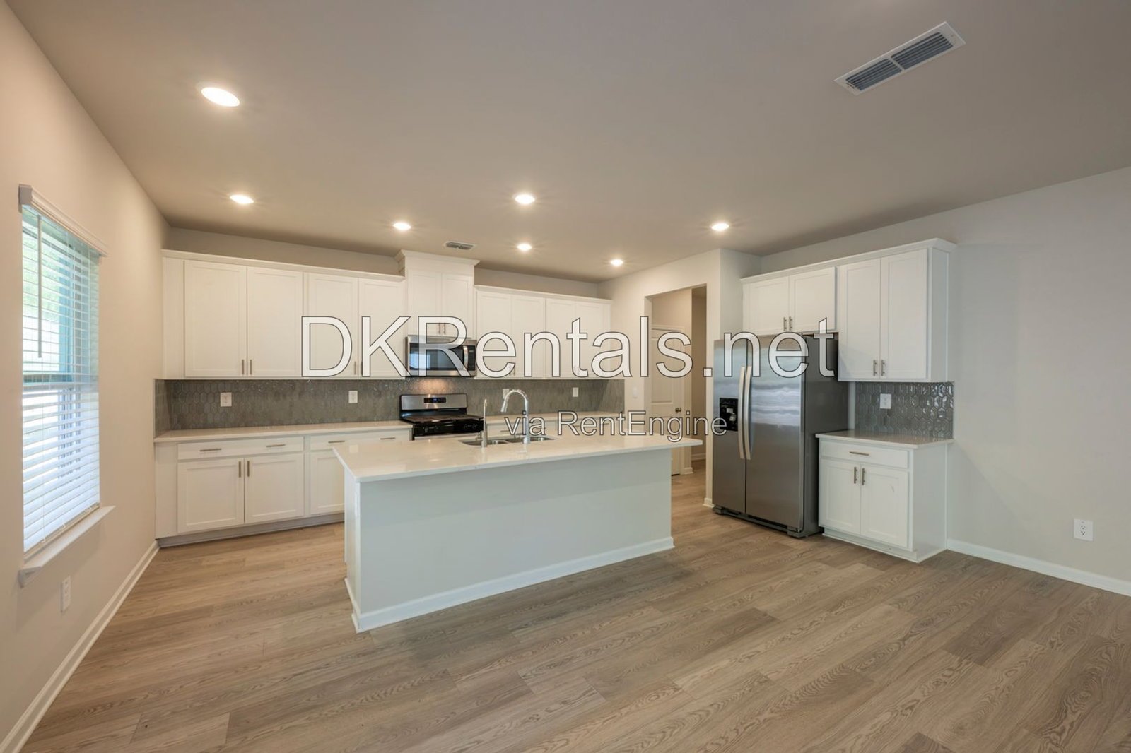 327 Valley Oak Drive property image