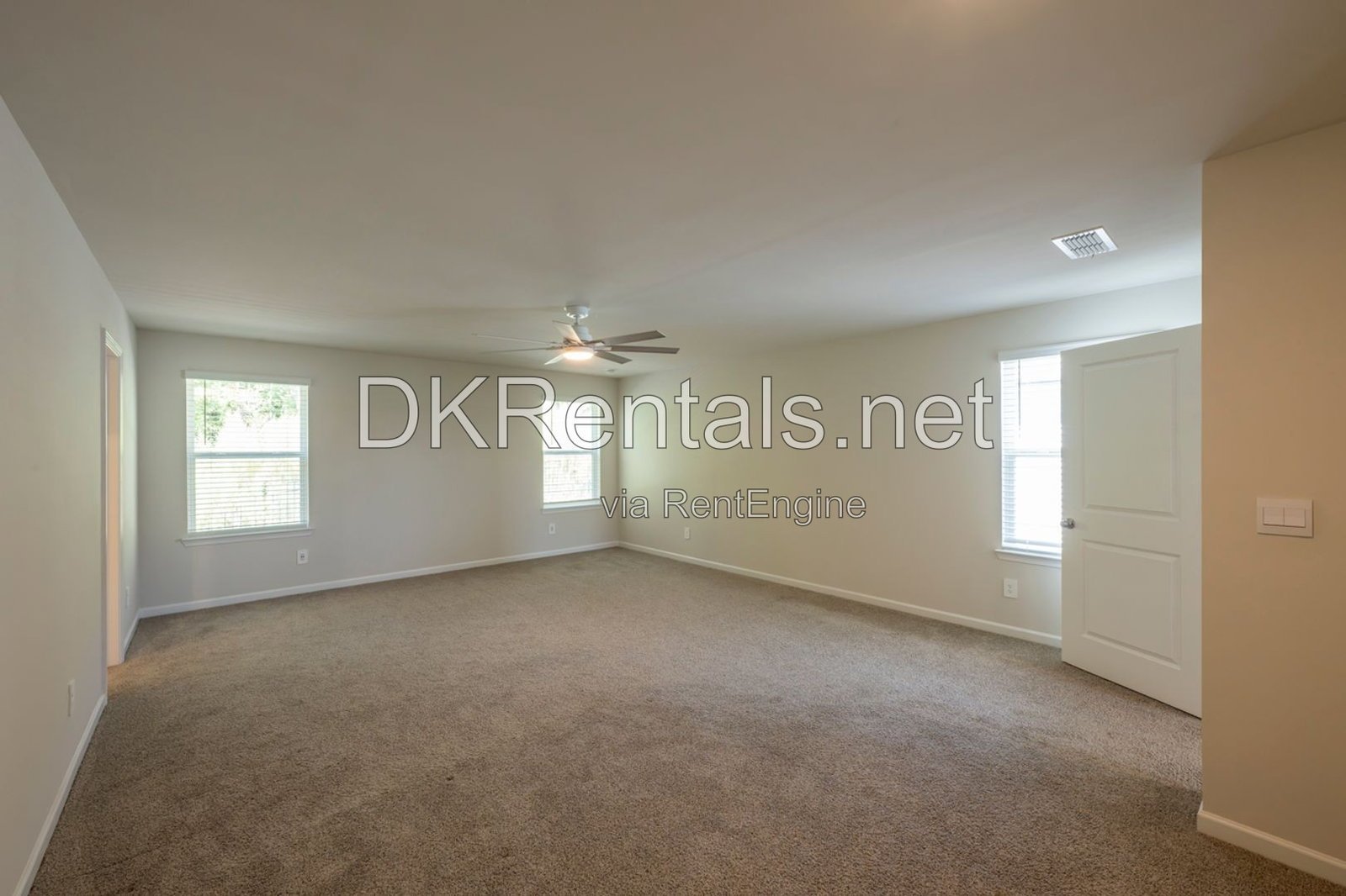 327 Valley Oak Drive property image