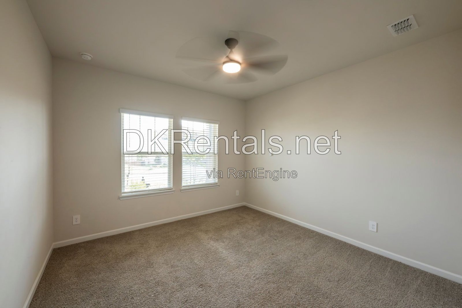 327 Valley Oak Drive property image